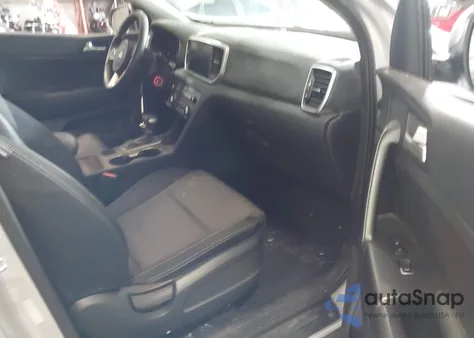 2020 Kia Sportage Lx z USA, uszkodzony, nr VIN KNDPMCAC5L7739406